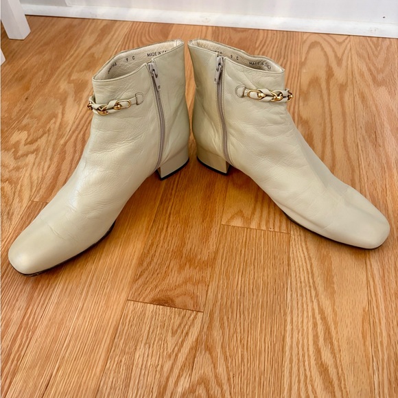 Vintage Bally Soft Leather Cream Ankle Boots GUC Sz 9 - Picture 1 of 11